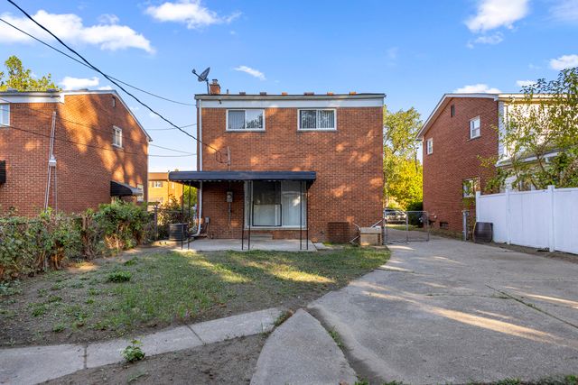 3735 W Buena Vista Street, Detroit, MI 48238