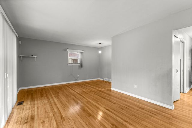 3735 W Buena Vista Street, Detroit, MI 48238