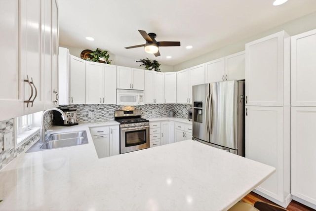 2729 Northwynde Passage, Sun Prairie, WI 53590