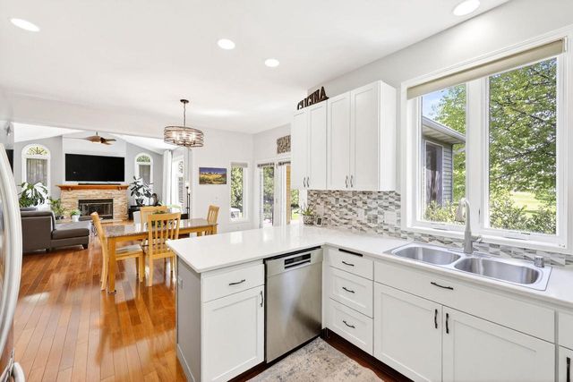 2729 Northwynde Passage, Sun Prairie, WI 53590