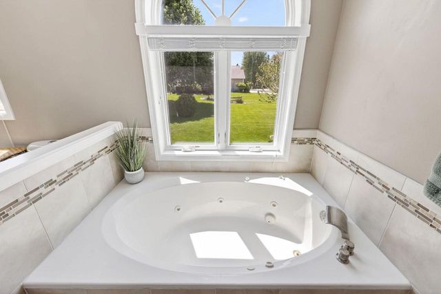 2729 Northwynde Passage, Sun Prairie, WI 53590