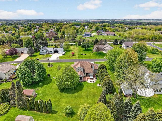 2729 Northwynde Passage, Sun Prairie, WI 53590