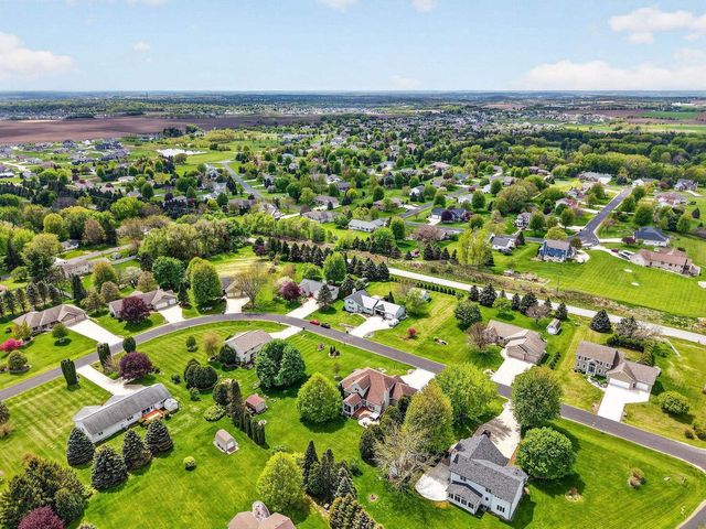 2729 Northwynde Passage, Sun Prairie, WI 53590