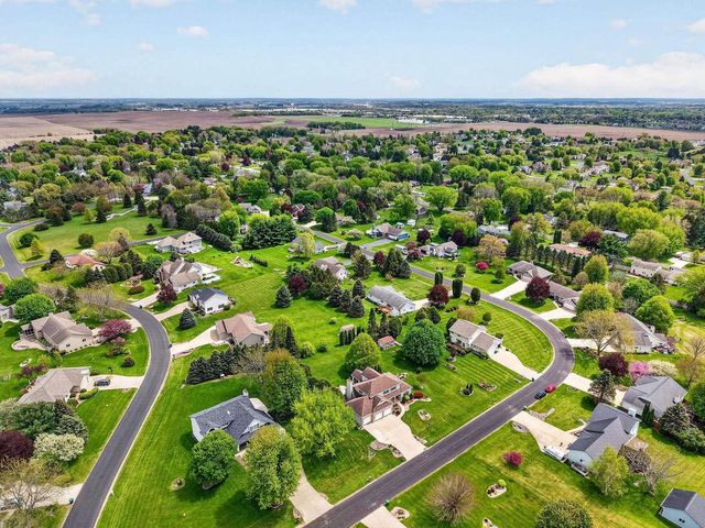 2729 Northwynde Passage, Sun Prairie, WI 53590
