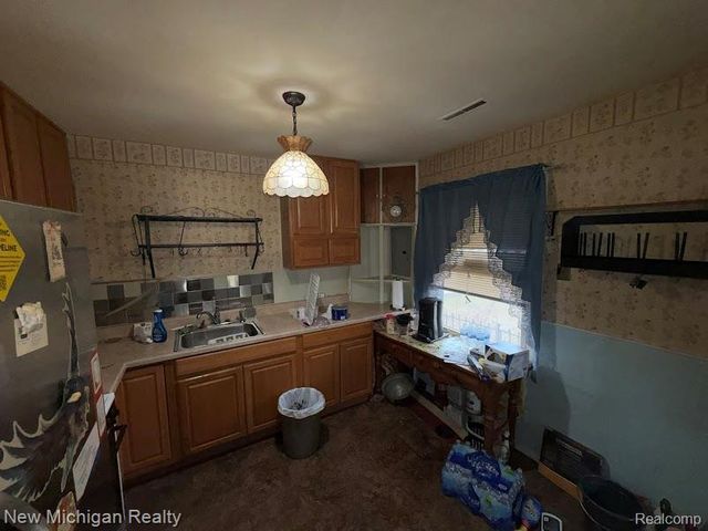 25845 Hayes Boulevard, Warren, MI 48089