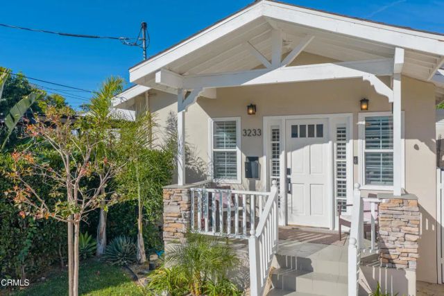 3233 Washington Place, Glendale, CA 91214