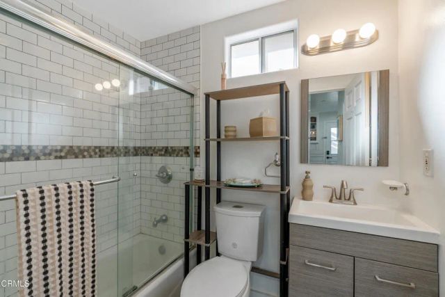 3233 Washington Place, Glendale, CA 91214