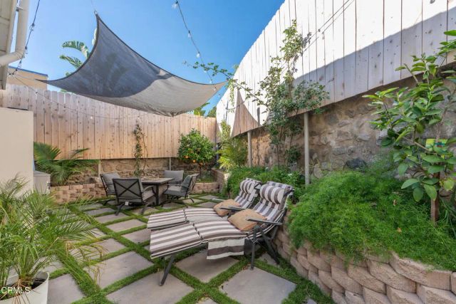 3233 Washington Place, Glendale, CA 91214