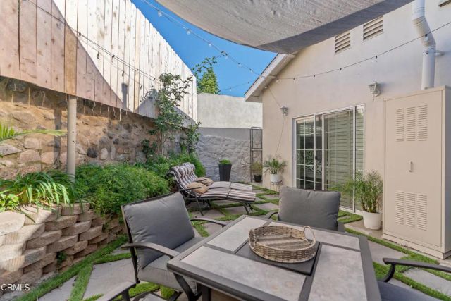 3233 Washington Place, Glendale, CA 91214