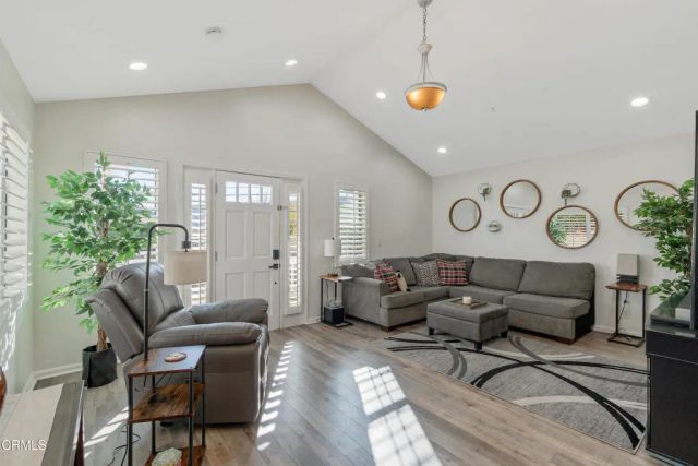 3233 Washington Place, Glendale, CA 91214