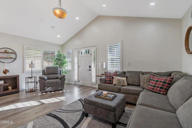 3233 Washington Place, Glendale, CA 91214