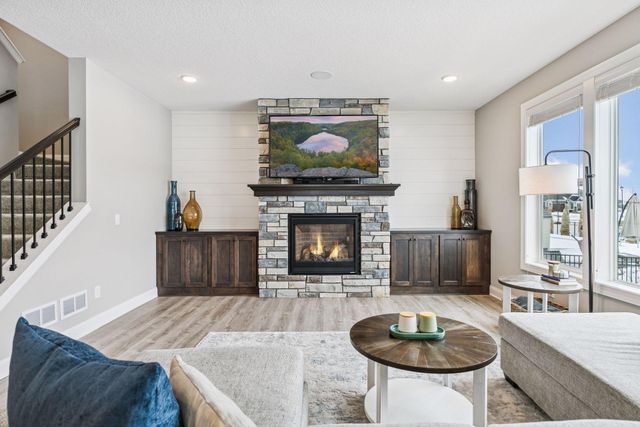 5562 130th Way N, Hugo, MN 55038