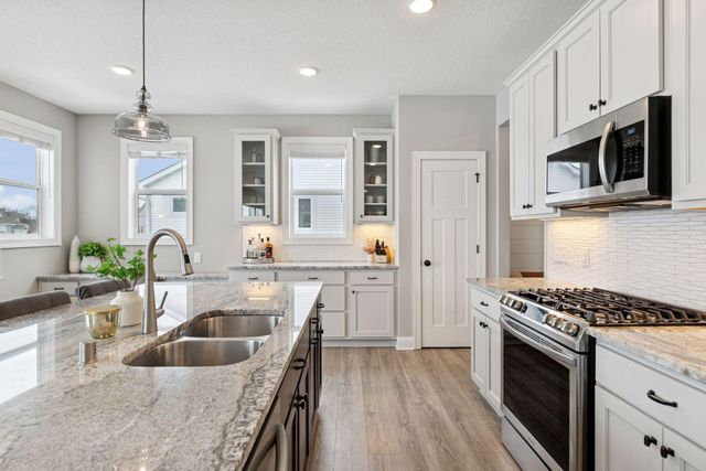 5562 130th Way N, Hugo, MN 55038