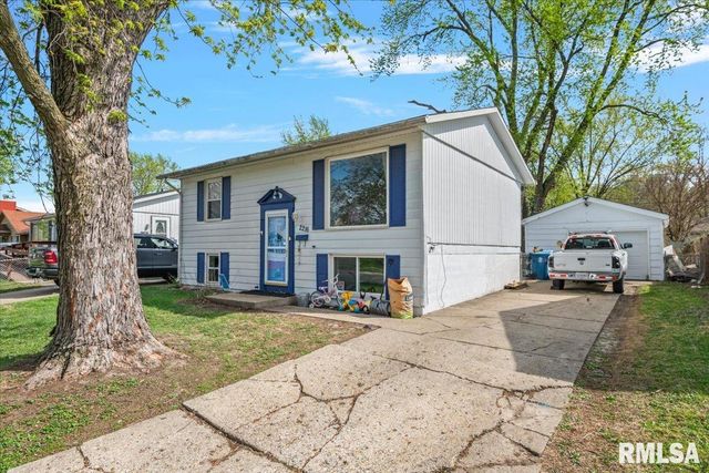 2216 RAMSEY Road, Springfield, IL 62702