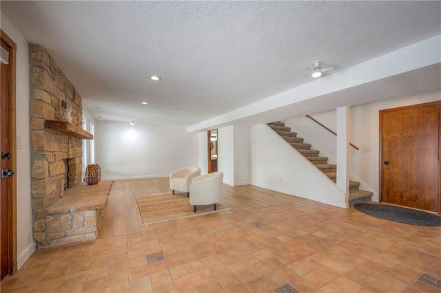 1606 Cypress Point Drive, Lawrence, KS 66047