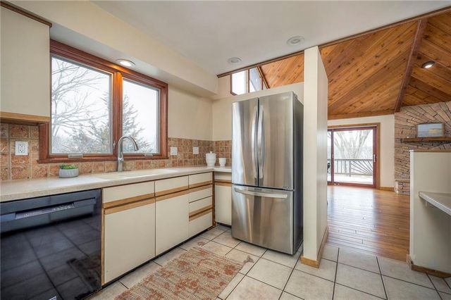 1606 Cypress Point Drive, Lawrence, KS 66047