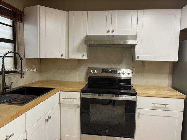 1250 LINCOLN RD 306, Miami Beach, FL 33139