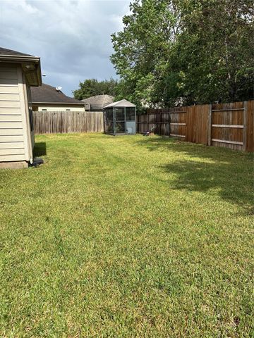 8126 Clover Leaf Drive, Rosenberg, TX 77469