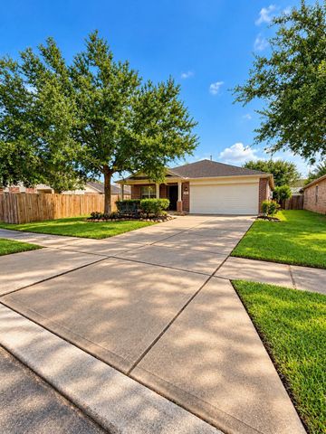 8126 Clover Leaf Drive, Rosenberg, TX 77469