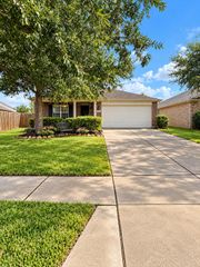 8126 Clover Leaf Drive, Rosenberg, TX 77469