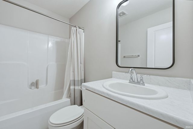 696 Eli Run Court, Angola, IN 46703