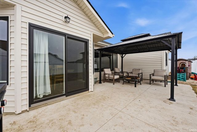 696 Eli Run Court, Angola, IN 46703