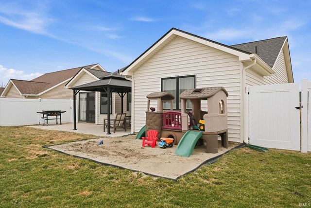 696 Eli Run Court, Angola, IN 46703