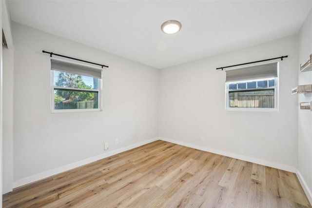 5995 44TH AVENUE N, St Petersburg, FL 33709