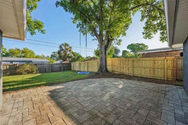 5995 44TH AVENUE N, St Petersburg, FL 33709