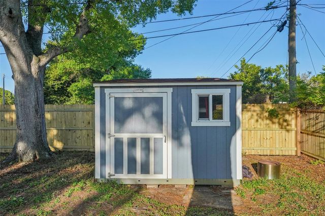 5995 44TH AVENUE N, St Petersburg, FL 33709