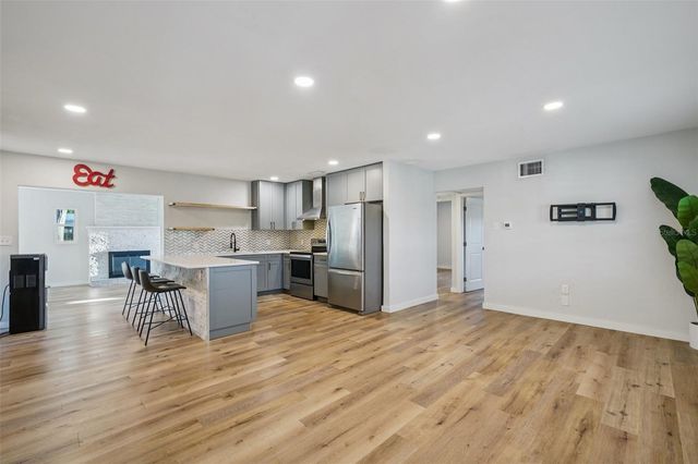 5995 44TH AVENUE N, St Petersburg, FL 33709