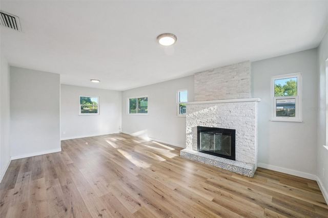 5995 44TH AVENUE N, St Petersburg, FL 33709