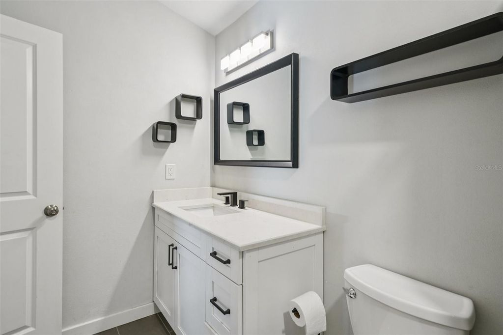 Image 14 of property listing at 5995 44TH AVENUE N, St Petersburg, FL 33709