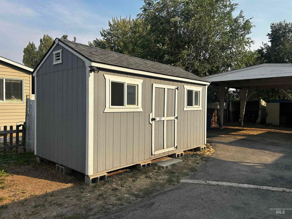 10165 W Claudia Rd, Boise, ID 83714 photo 5