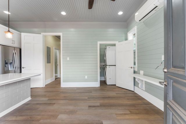 5036 Golden Forest Drive, Houston, TX 77091