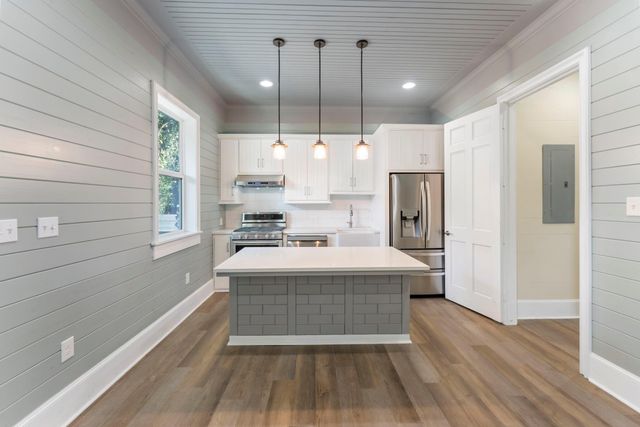 5036 Golden Forest Drive, Houston, TX 77091