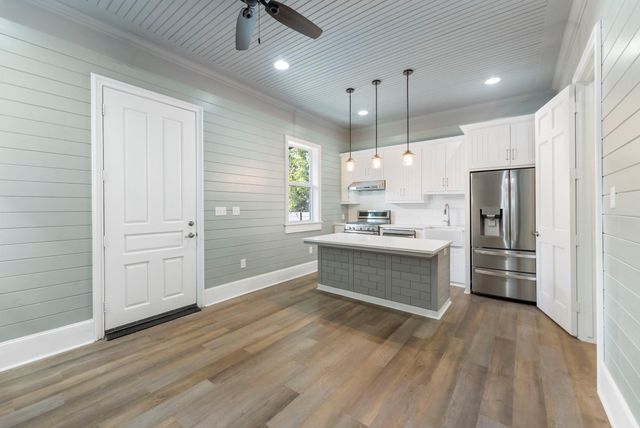 5036 Golden Forest Drive, Houston, TX 77091