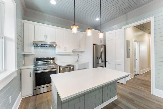 5036 Golden Forest Drive, Houston, TX 77091