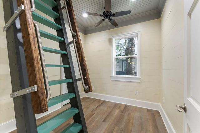 5036 Golden Forest Drive, Houston, TX 77091