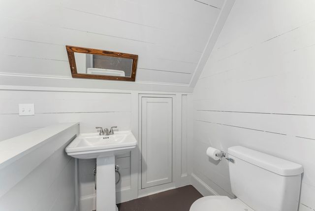 5036 Golden Forest Drive, Houston, TX 77091