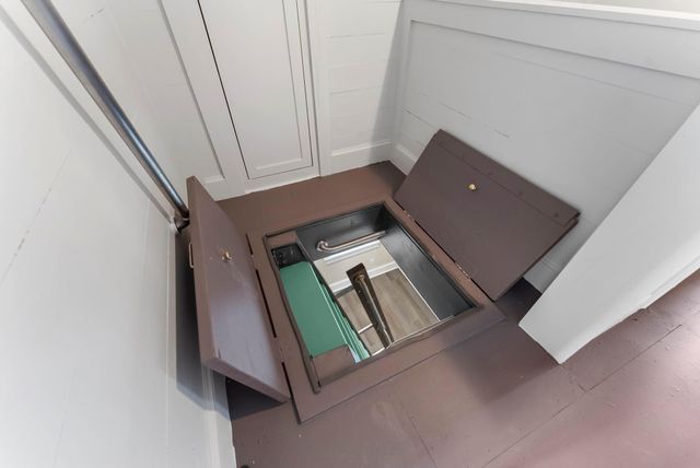 5036 Golden Forest Drive, Houston, TX 77091