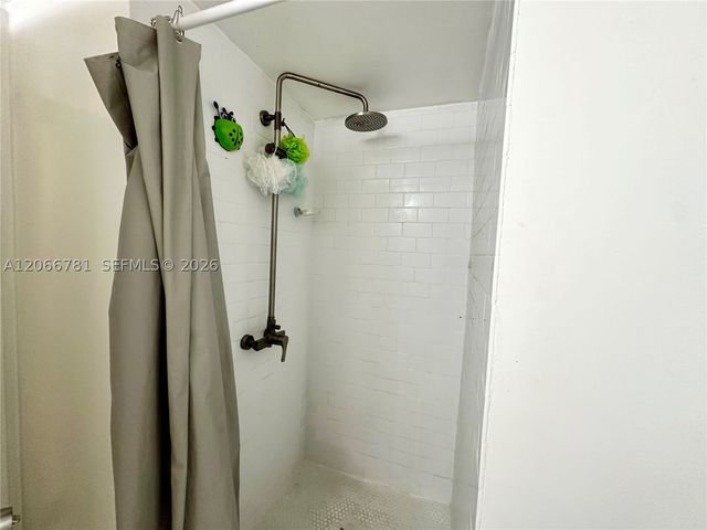 9427 Fontainebleau Blvd 102-34, Miami, FL 33172