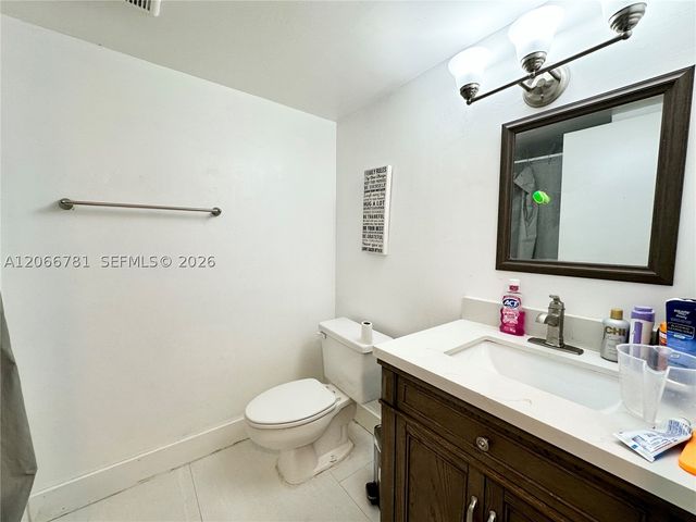 9427 Fontainebleau Blvd 102-34, Miami, FL 33172