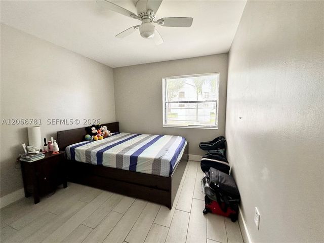 9427 Fontainebleau Blvd 102-34, Miami, FL 33172