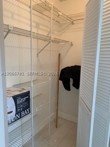 9427 Fontainebleau Blvd 102-34, Miami, FL 33172