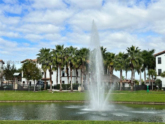 9427 Fontainebleau Blvd 102-34, Miami, FL 33172