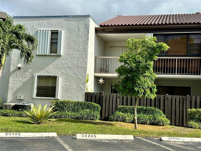 9427 Fontainebleau Blvd 102-34, Miami, FL 33172
