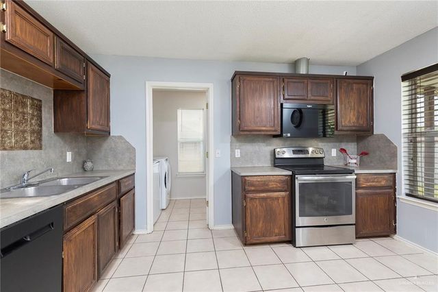 2912 Northwestern Avenue, Mcallen, TX 78504