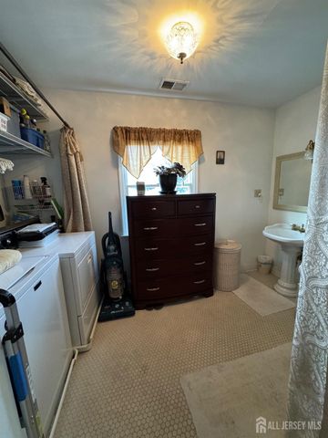630 Valley Road, Long Hill, NJ 07933