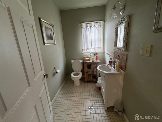 630 Valley Road, Long Hill, NJ 07933